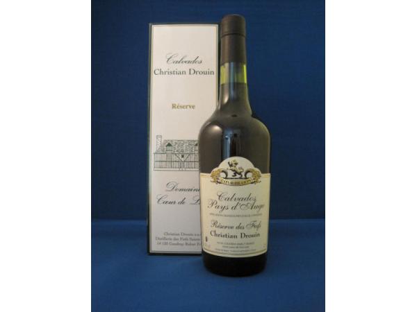 Calvados Drouin Selection Réserve von Vin et Voitures, Weinhandel und Weinimport